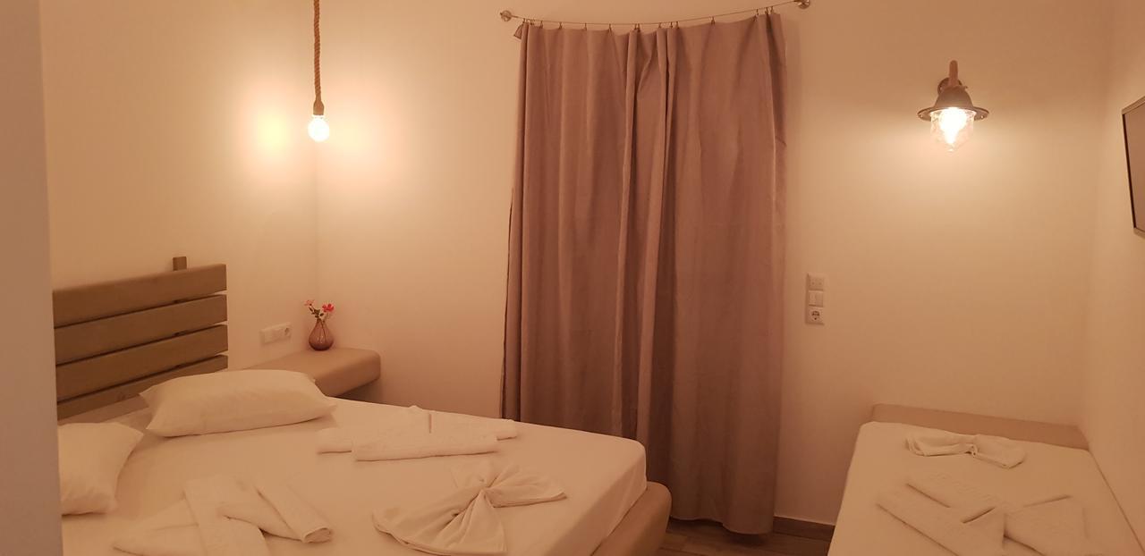 Pension Verykokkos Naxos City Buitenkant foto